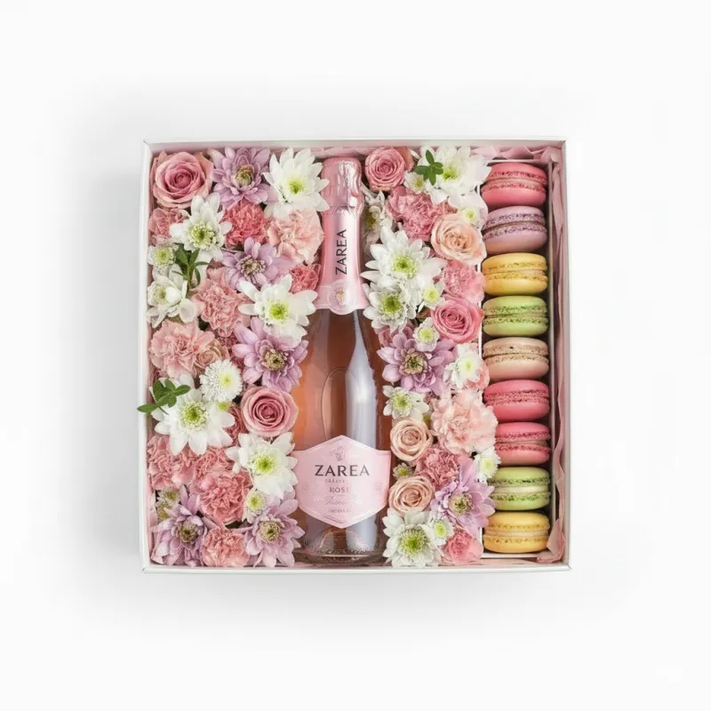 Cutie flori și macarons